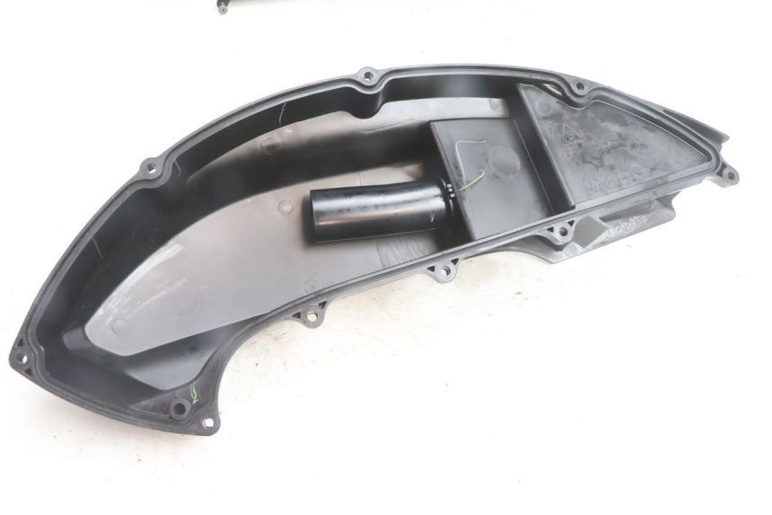 photo de AIR BOX YAMAHA N-MAX NMAX 125 (2021 - 2024) - Surface and material condition