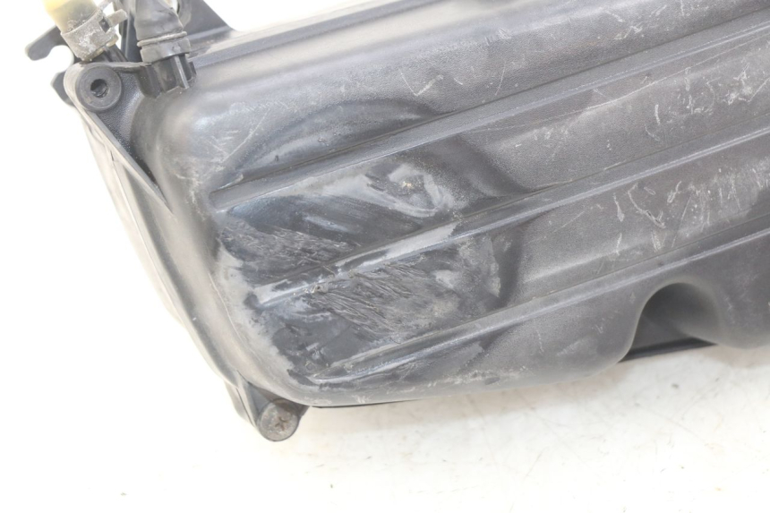 photo de AIR BOX HONDA NHX LEAD 110 (2008 - 2010) - Zoom on usage condition
