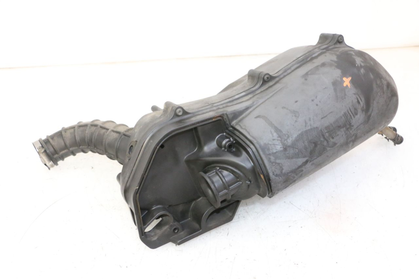 photo de AIR BOX YAMAHA X-MAX XMAX 250 (2006 - 2009) - Fixing points details