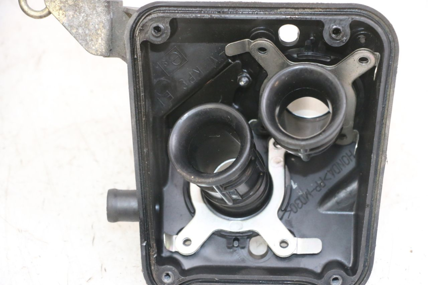 photo de AIR BOX HONDA XLV VARADERO 125 (2000 - 2006) - Fixing points details