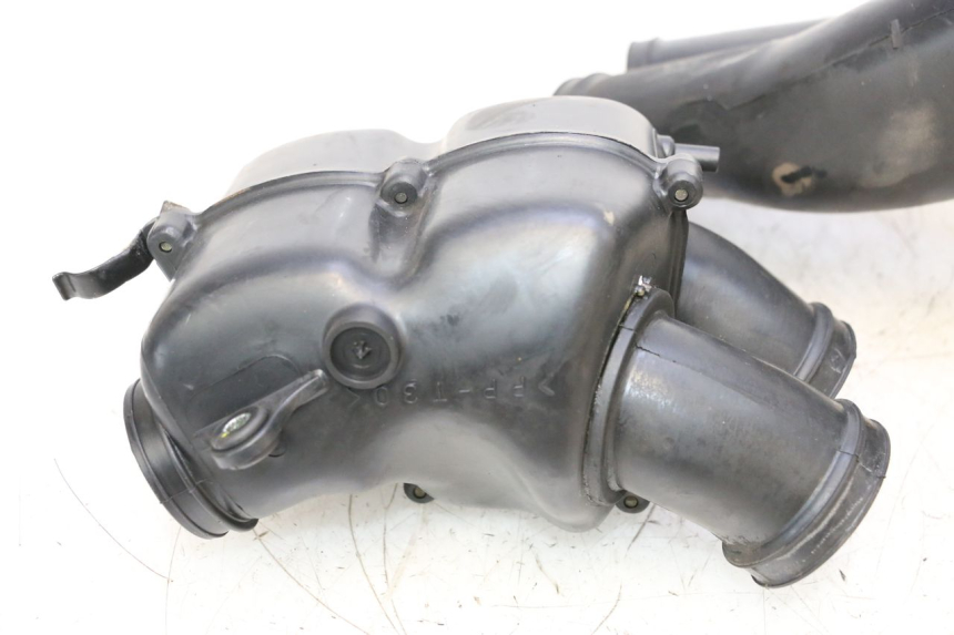 photo de AIR BOX YAMAHA XP T-MAX ABS 500 (2005 - 2005) - Distinctive features