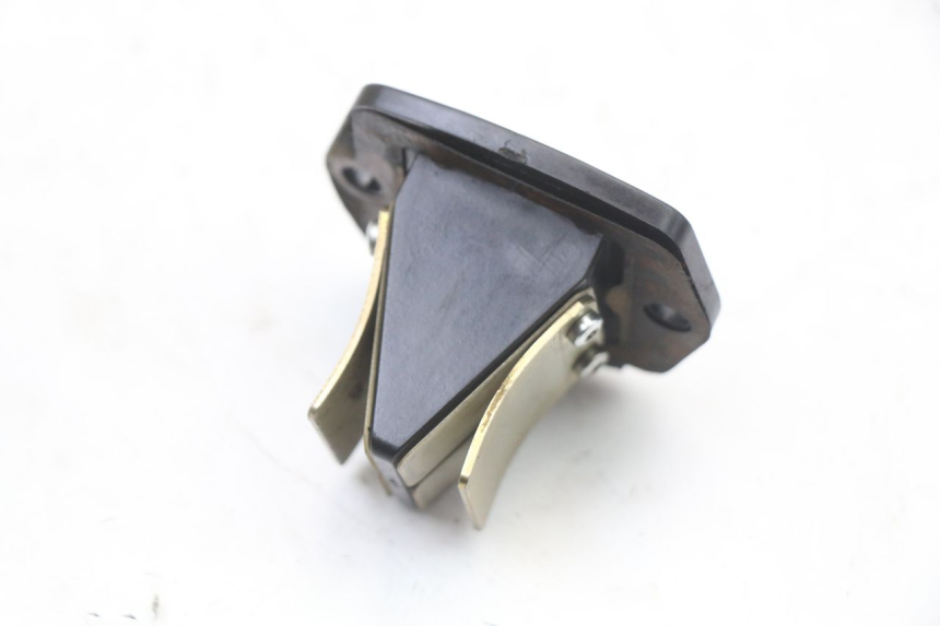 photo de INTAKE VALVE APRILIA SR MOTARD 50 (2012 - 2018) - Alternative perspective