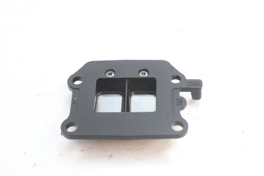 photo de INTAKE VALVE MBK BOOSTER SPIRIT 50 (1996 - 1999) - Alternative perspective