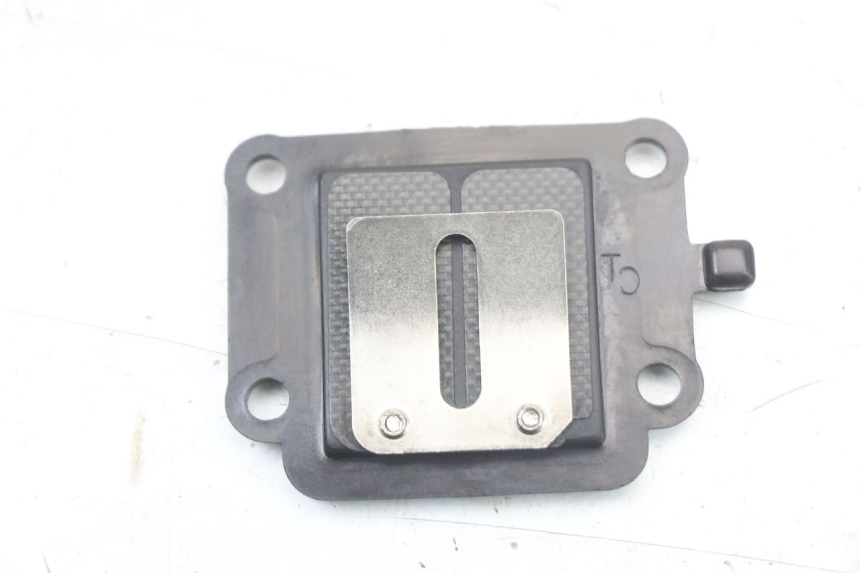 photo de INTAKE VALVE YAMAHA BW'S 50 (2004 - 2017) - Zoom on usage condition