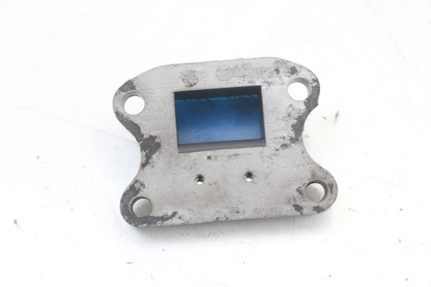 photo de INTAKE VALVE PEUGEOT ELYSTAR 50 (2002 - 2014) - Zoom on usage condition