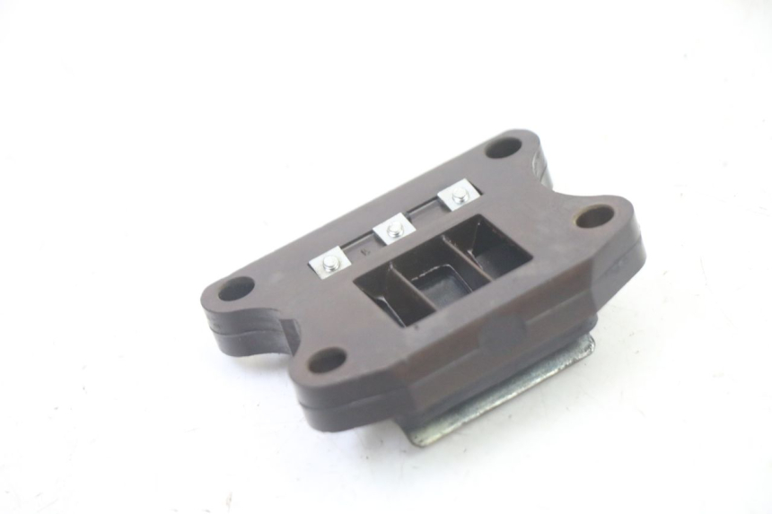 photo de INTAKE VALVE PEUGEOT ELYSTAR 50 (2002 - 2014) - Alternative perspective