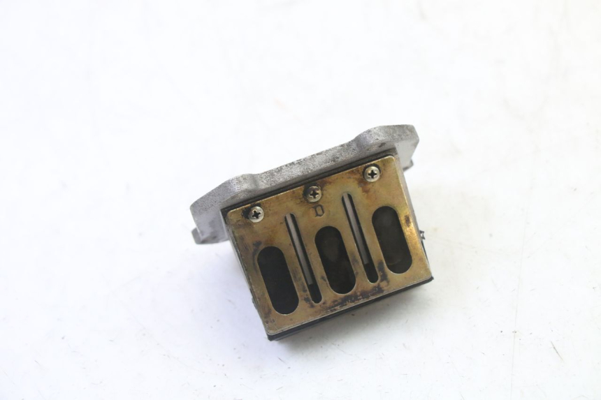 photo de INTAKE VALVE APRILIA ETX 125 (1998 - 2002) - Zoom on usage condition