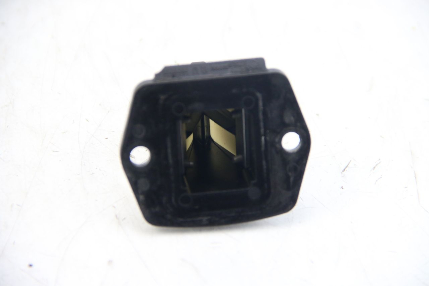 photo de REED VALVE ASSEMBLY PIAGGIO FLY 2T 50 (2004 - 2017) - Alternative perspective