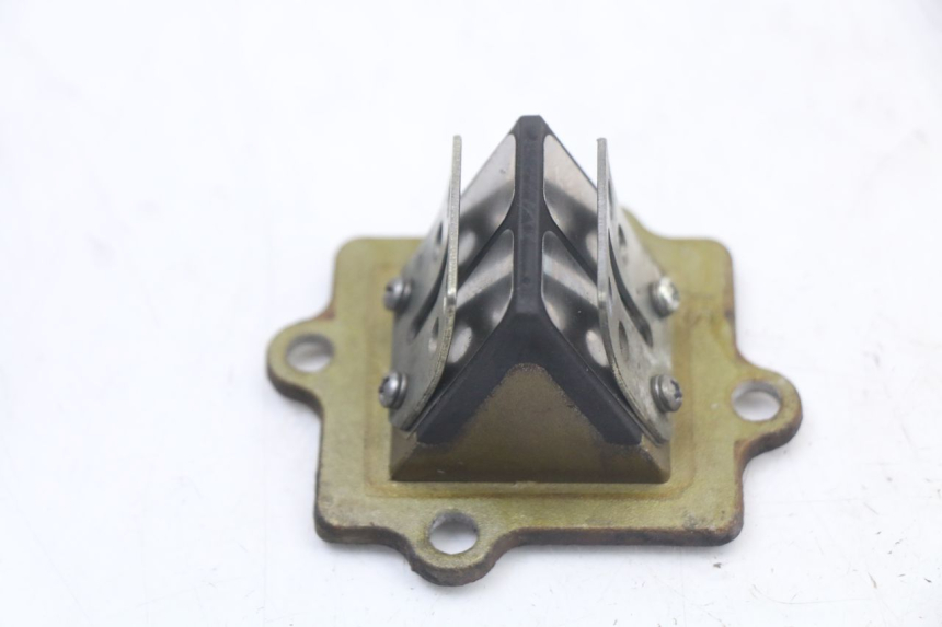 photo de INTAKE VALVE NECO GPX LC 2T 50 (2014 - 2018) - Zoom on usage condition