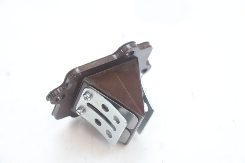 photo de INTAKE VALVE KEEWAY HURRICANE 50 (2006 - 2019) - Alternative perspective