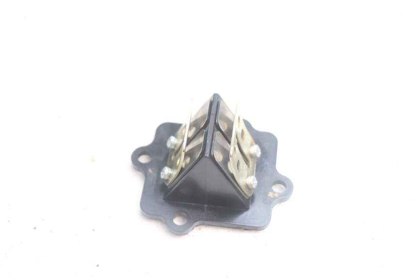 photo de INTAKE VALVE MBK MACH G AC 50 (2002 - 2014) - Alternative perspective