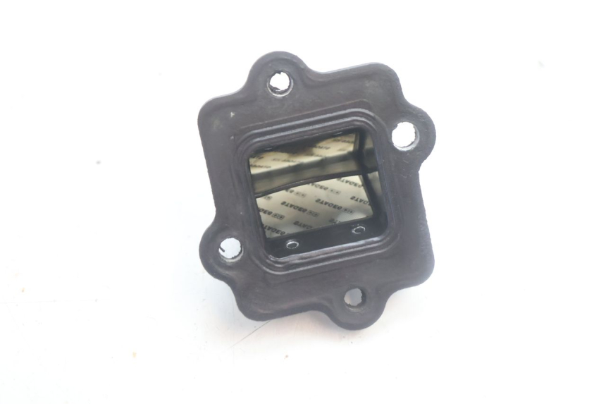 photo de INTAKE VALVE MBK NITRO 50 (2004 - 2008) - Technical close-up
