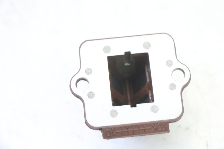 photo de INTAKE VALVE PIAGGIO NRG POWER PUREJET 50 (2018 - 2021) - Zoom on usage condition