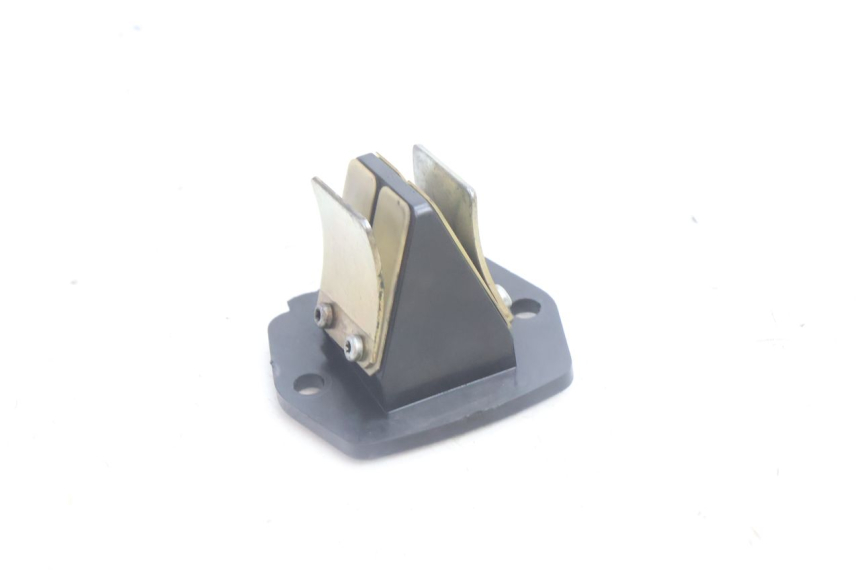 photo de INTAKE VALVE GILERA RUNNER SP 50 (2002 - 2004) - Alternative perspective