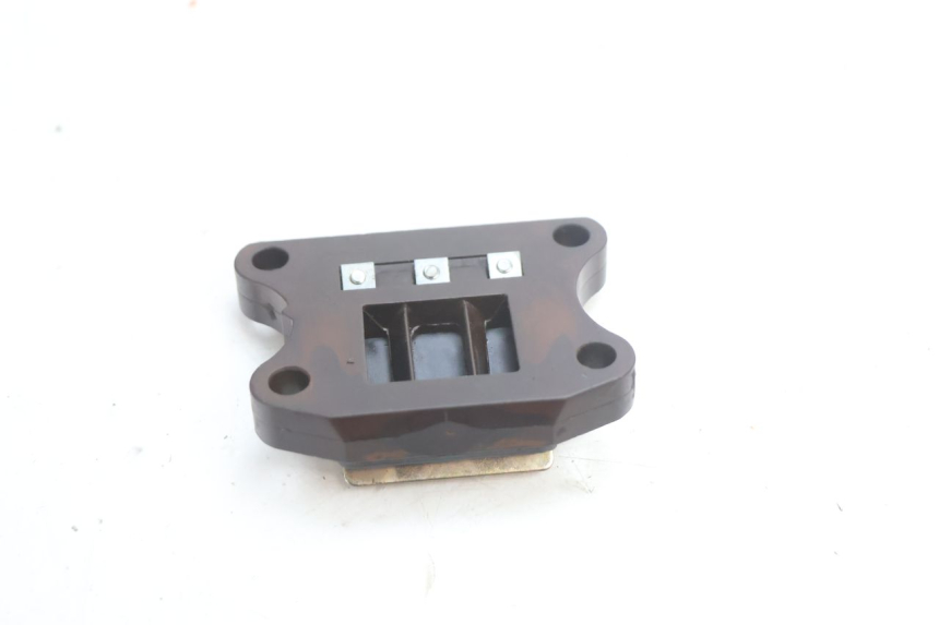 photo de INTAKE VALVE PEUGEOT SPEEDFIGHT 2 AC 50 (2000 - 2009) - Alternative perspective