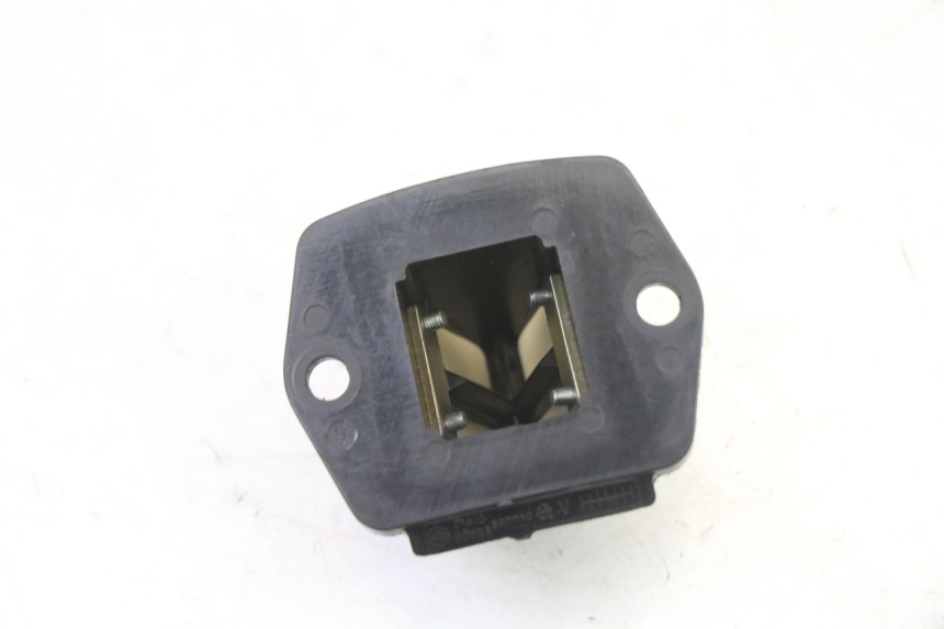 photo de INTAKE VALVE APRILIA SR 2T 50 (2018 - 2022) - Component detail
