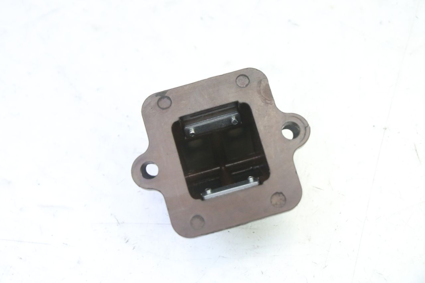 photo de INTAKE VALVE PEUGEOT STREETZONE I NAKED 2T 50 (2018 - 2020) - Product overview