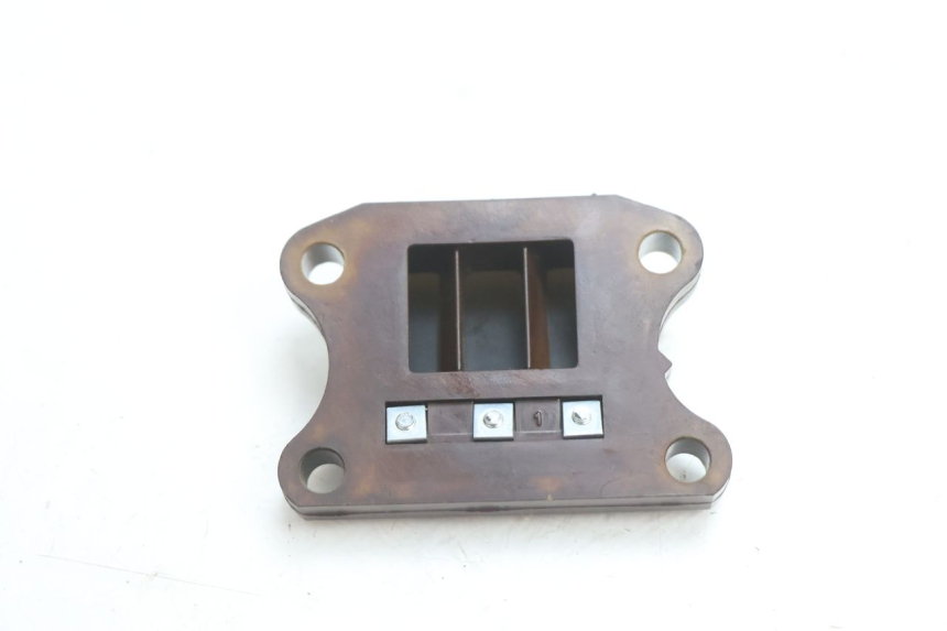 photo de INTAKE VALVE PEUGEOT TREKKER 50 (1995 - 2004) - Zoom on usage condition