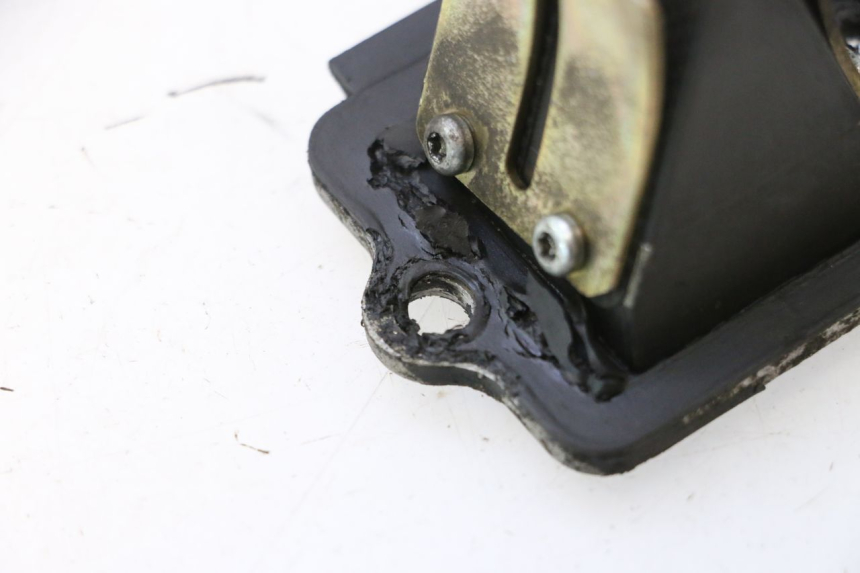 photo de INTAKE VALVE PIAGGIO TYPHOON 50 (2000 - 2009) - Surface and material condition