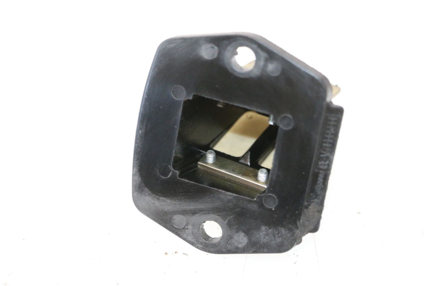 photo de INTAKE VALVE PIAGGIO TYPHOON 50 (2000 - 2009) - Technical close-up