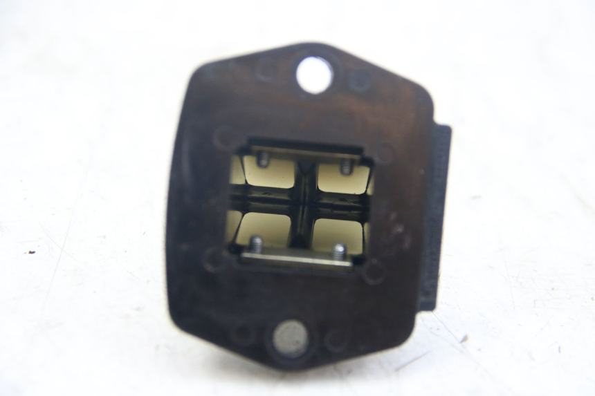 photo de REED VALVE ASSEMBLY PIAGGIO VESPA S 2T 50 (2007 - 2014) - Alternative perspective