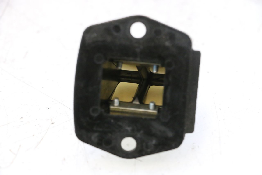 photo de REED VALVE ASSEMBLY PIAGGIO VESPA S 2T 50 (2007 - 2014) - Technical close-up