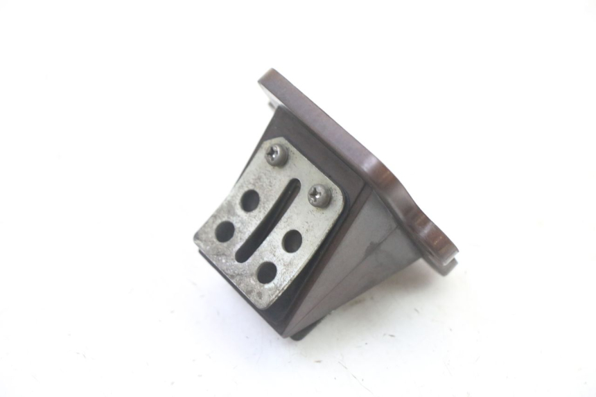 photo de INTAKE VALVE PEUGEOT VIVACITY NEW 2T 50 (2008 - 2017) - Zoom on usage condition