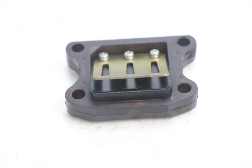 photo de INTAKE VALVE PEUGEOT VIVACITY 50 (2004 - 2009) - Component detail
