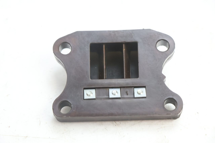 photo de INTAKE VALVE PEUGEOT VIVACITY 50 (2004 - 2009) - Zoom on usage condition