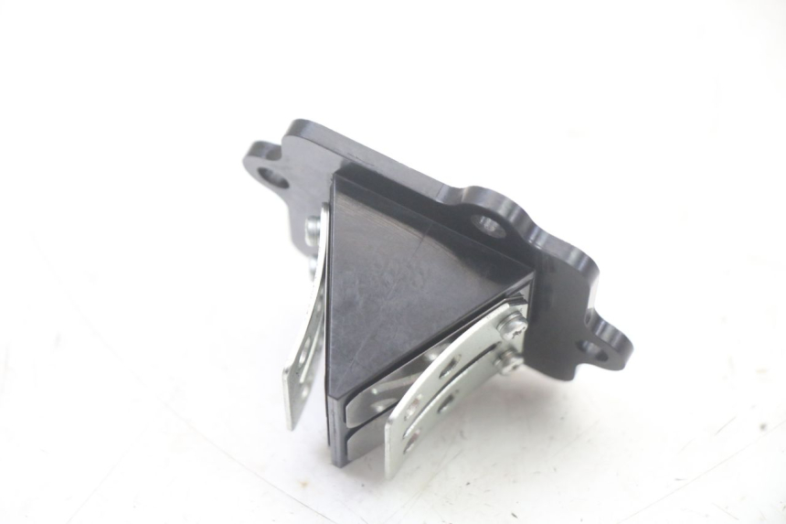 photo de INTAKE VALVE YAMAHA AEROX 50 (1997 - 2006) - Component detail