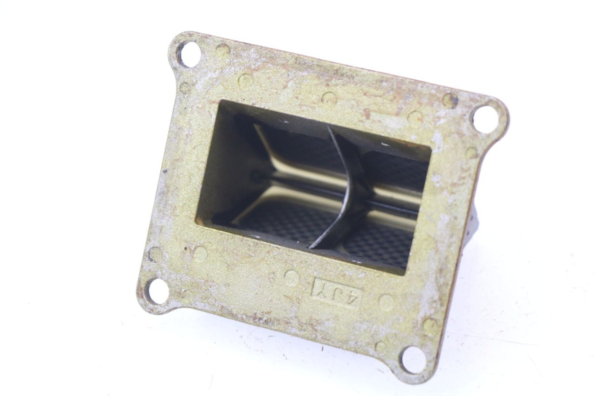 photo de INTAKE VALVE YAMAHA YZ 125 (1998 - 2005) - Zoom on usage condition