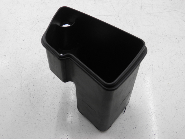 photo de GLOVE BOX PIAGGIO XEVO - X EVO 125 (2010 - 2015) - Main view