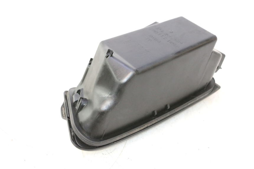 photo de GLOVE BOX HONDA FJS SILVER WING SILVERWING 400 (2005 - 2008) - Fixing points details