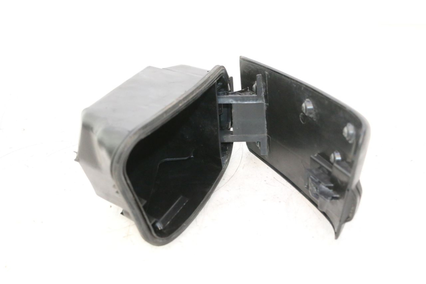 photo de GLOVE BOX HONDA FJS SILVER WING SILVERWING 400 (2005 - 2008) - Surface and material condition