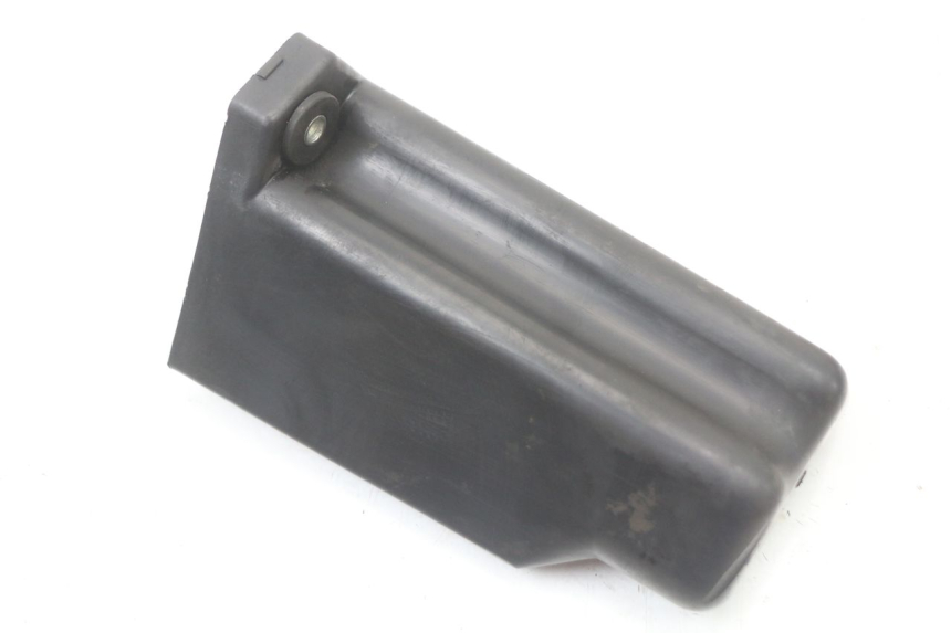 photo de GLOVE BOX SUZUKI GN 125 (1997 - 2000) - Zoom on usage condition