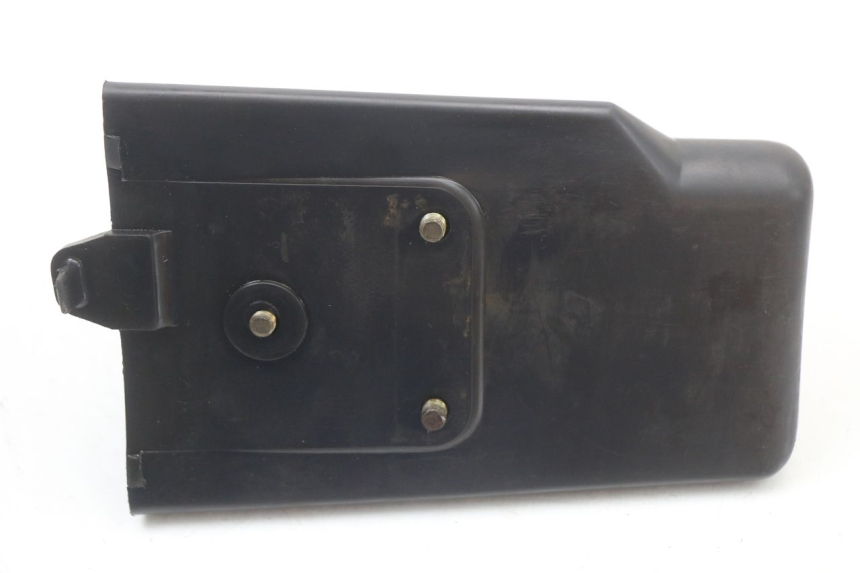 photo de GLOVE BOX SUZUKI GN 125 (1997 - 2000) - Alternative perspective