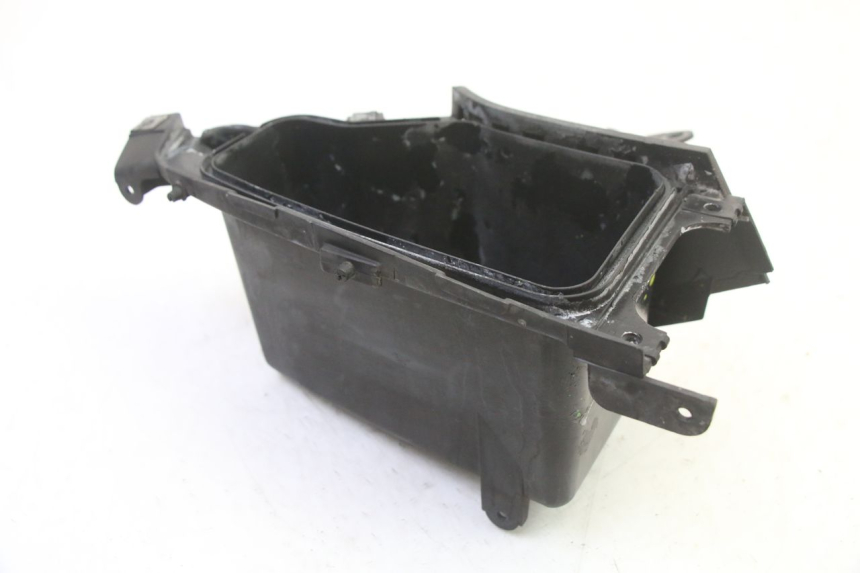 photo de GLOVE BOX HONDA NTV DEAUVILLE 650 (2001 - 2006) - Alternative perspective