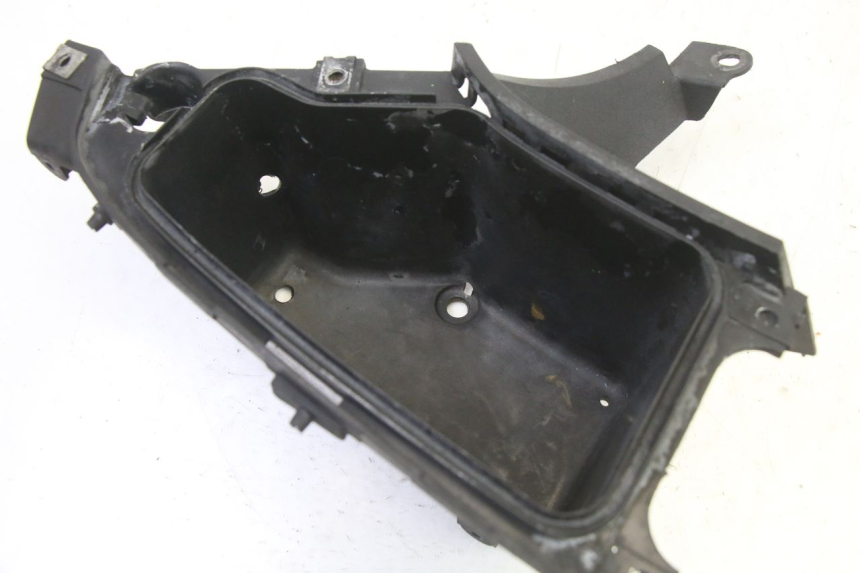 photo de GLOVE BOX HONDA NTV DEAUVILLE 650 (2001 - 2006) - Technical close-up