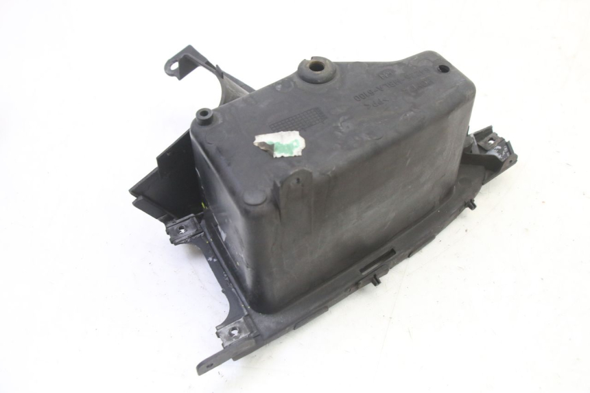 photo de GLOVE BOX HONDA NTV DEAUVILLE 650 (2001 - 2006) - Surface and material condition