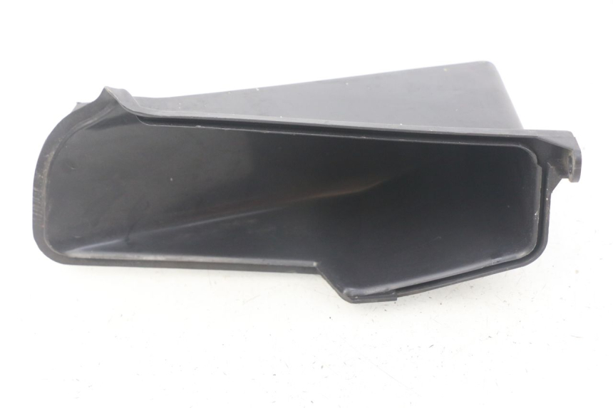 photo de GLOVE BOX SUZUKI UH BURGMAN 125 (2002 - 2006) - Component detail