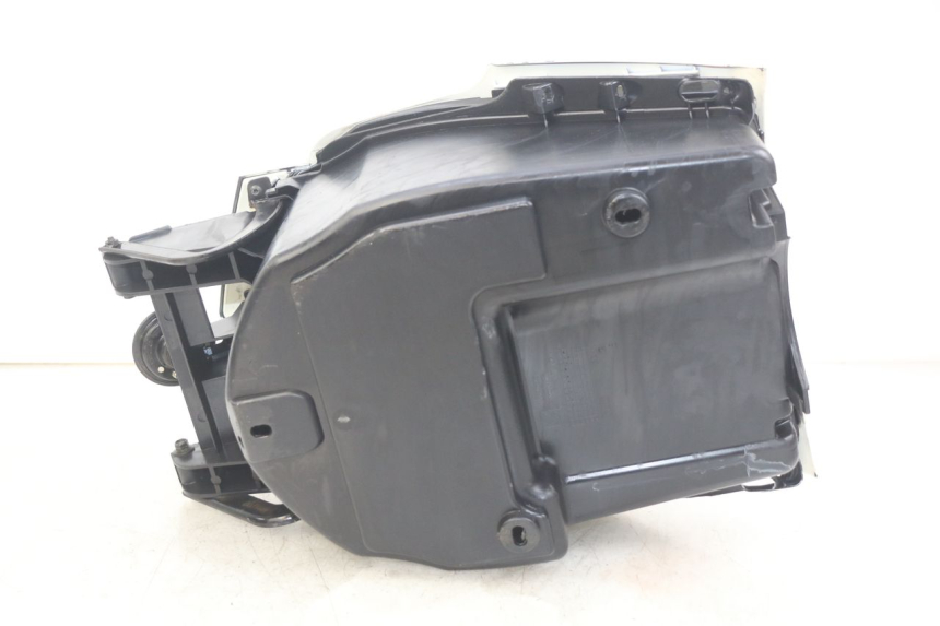 photo de GLOVE BOX PEUGEOT VIVACITY NEW 4T 50 (2008 - 2017) - Fixing points details