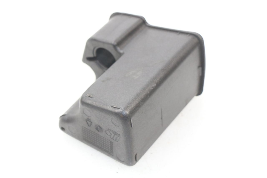 photo de GLOVE BOX PIAGGIO X8 125 (2004 - 2007) - Zoom on usage condition