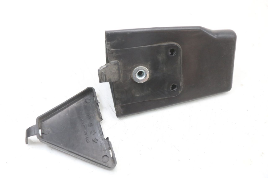 photo de GLOVE BOX SYM XS 125 (2007 - 2016) - Technical close-up