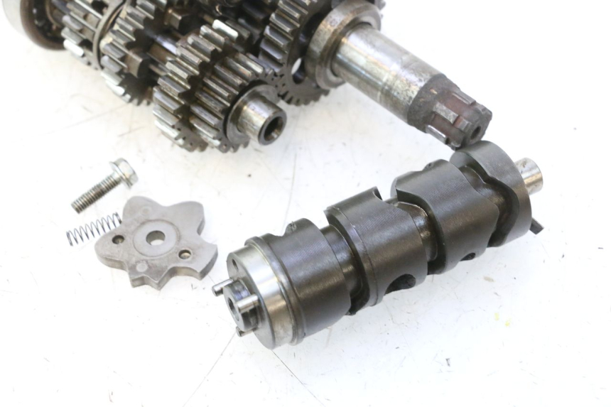 photo de GEARBOX HONDA CB TWO FIFTY 250 (1991 - 2002) - Alternative perspective