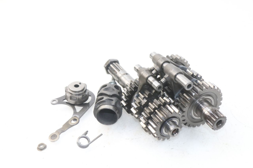 photo de GEARBOX HONDA CRF CR-F 450 (2001 - 2005) - High-resolution close-up