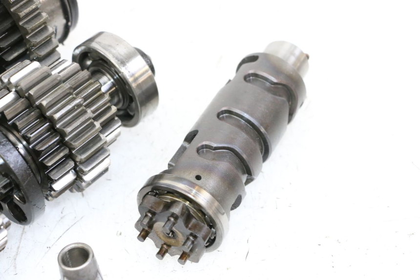 photo de GEARBOX YAMAHA FJ 36Y 1100 (1984 - 1985) - Distinctive features