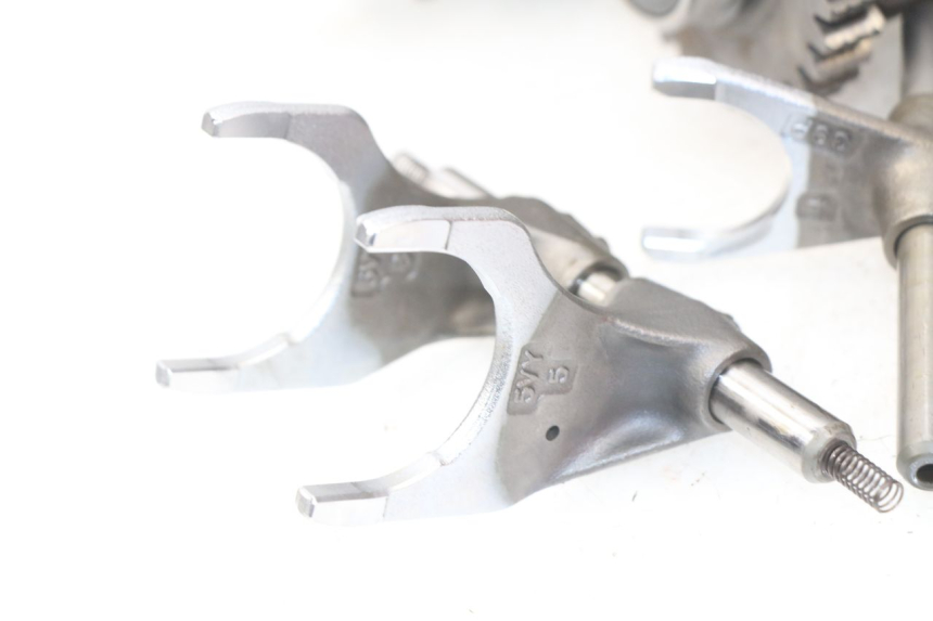 photo de GEARBOX YAMAHA FZ8 800 (2010 - 2016) - Technical close-up