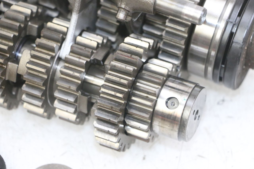 photo de GEARBOX SUZUKI GS GSE 500 (2001 - 2003) - Alternative perspective