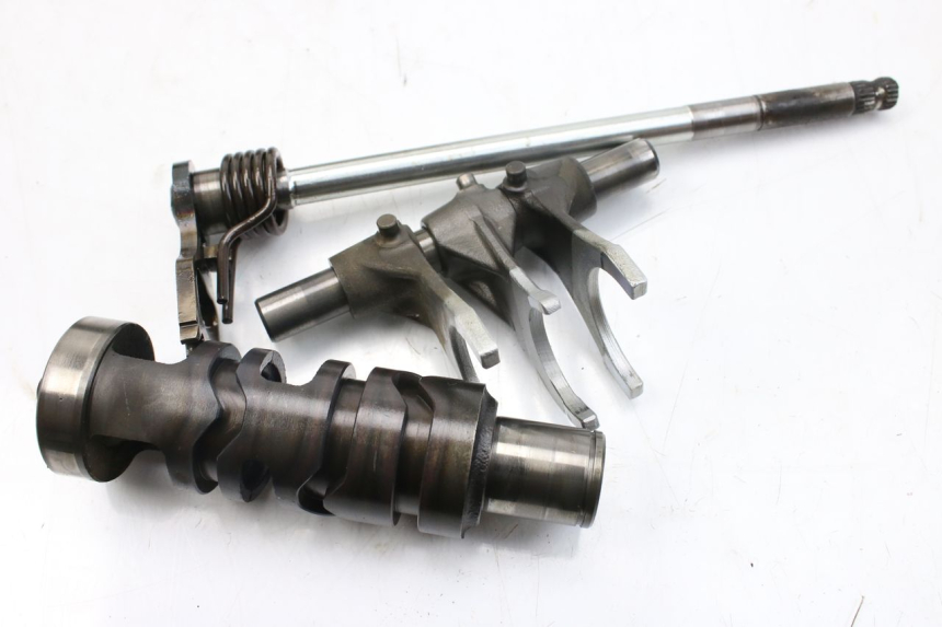 photo de GEARBOX SUZUKI GSF S BANDIT 600 (2000 - 2004) - Fixing points details