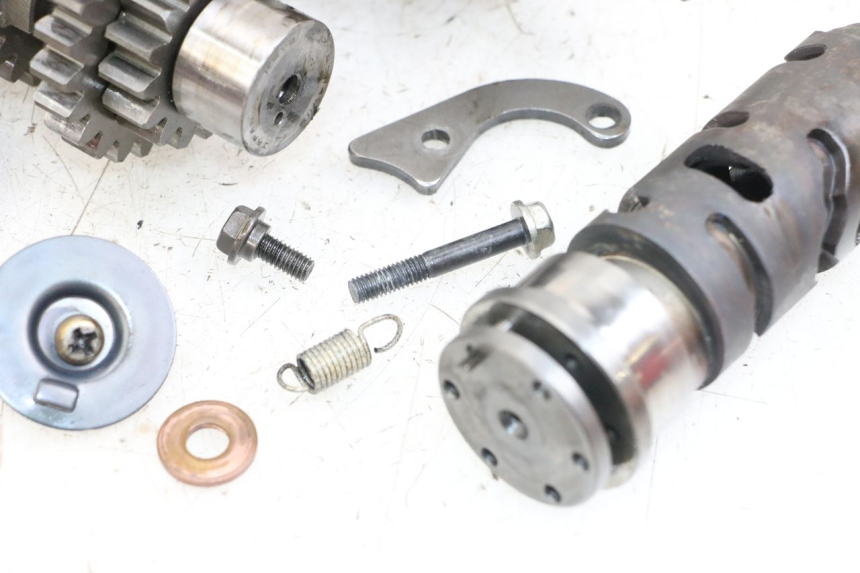 photo de GEARBOX SUZUKI GSX E 250 (1982 - 1983) - Component detail